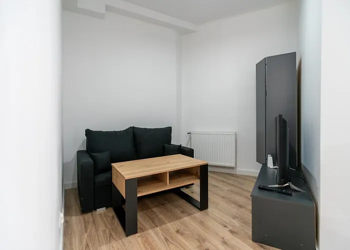 Krzywa By Bookinghost *