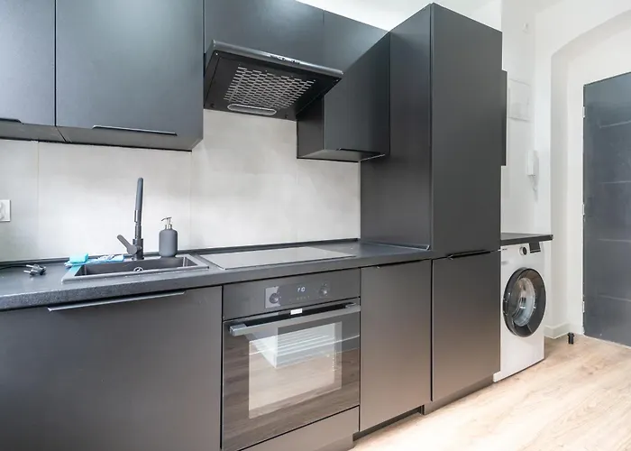 Krzywa By Bookinghost