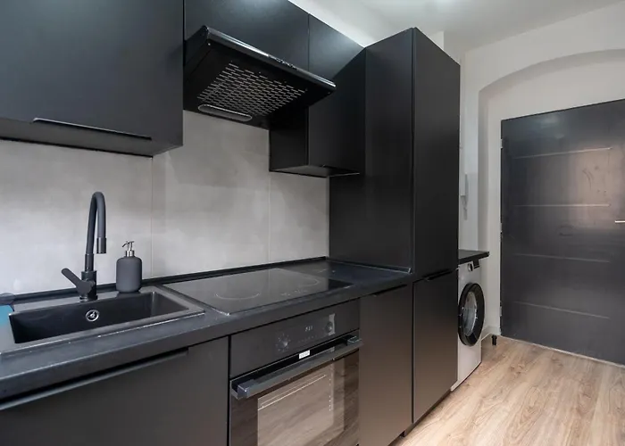 Krzywa By Bookinghost * Katowice